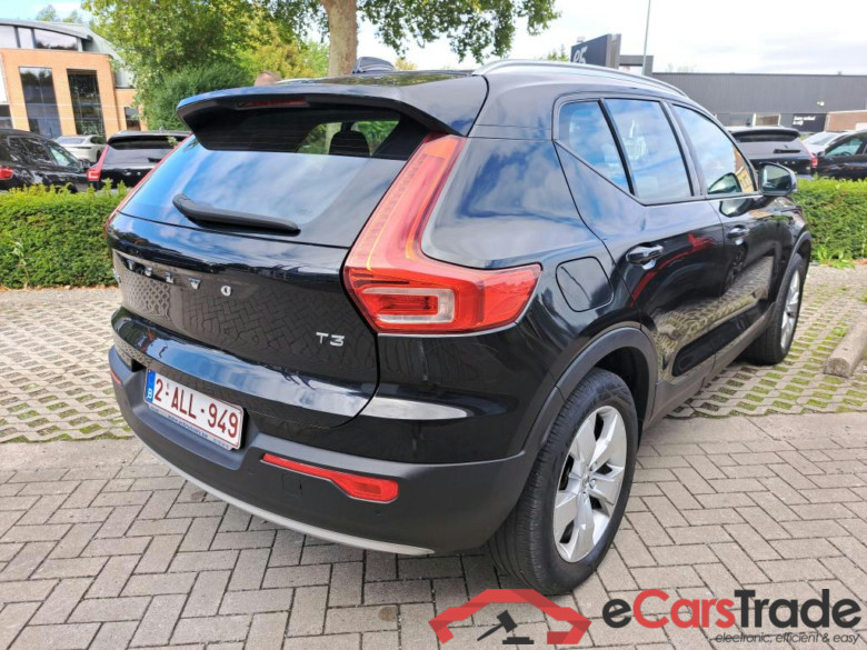 VOLVO XC40 1.5 T3 Momentum Pro Geartronic #4