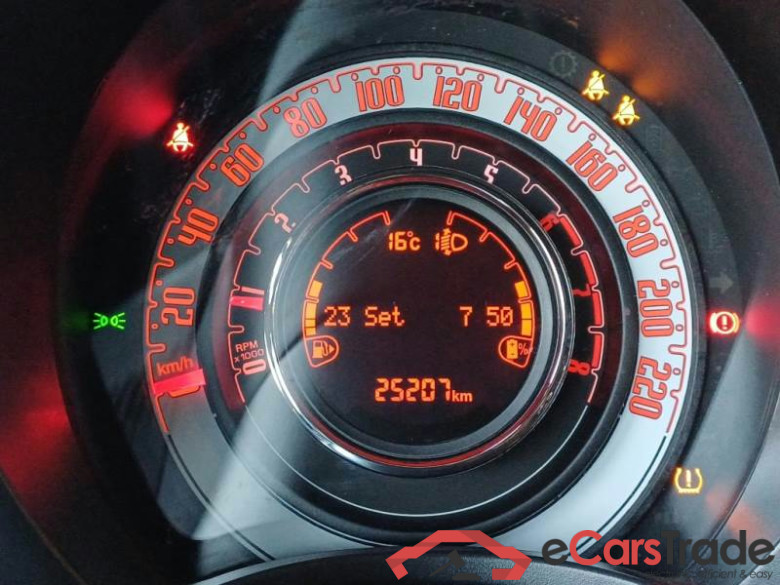 FIAT 500 / 2015 / 3P / BERLINA 1.0 70CV IBRIDO CONNECT #4