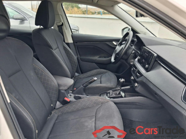 SKODA Kamiq / 2019 / 5P / todoterreno 1.0 TSI 81kW (110CV) DSG Ambition (CX) #6