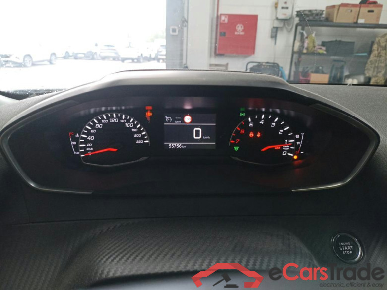 PEUGEOT 2008 / 2019 / 5P / todoterreno Allure Pack BlueHDI 81kW (110CV) (AC) #4