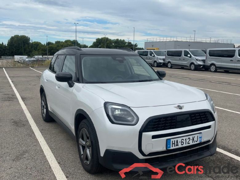 MINI COUNTRYMAN C 170 MILD HYB CLASSIC BVA nPREPARATION SHOWROOM #2