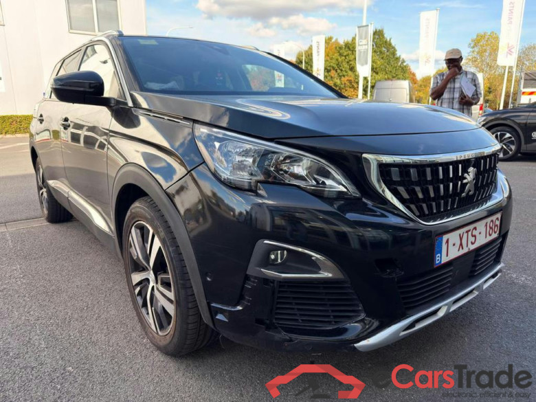 PEUGEOT 5008 1.2 PureTech Allure #2