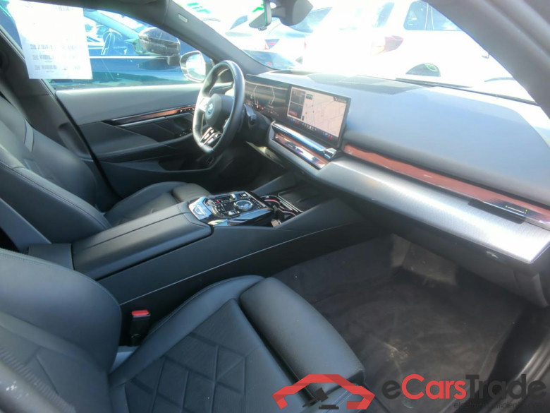 SERIE 5 TOURING 530e PHEV 6M BB #3
