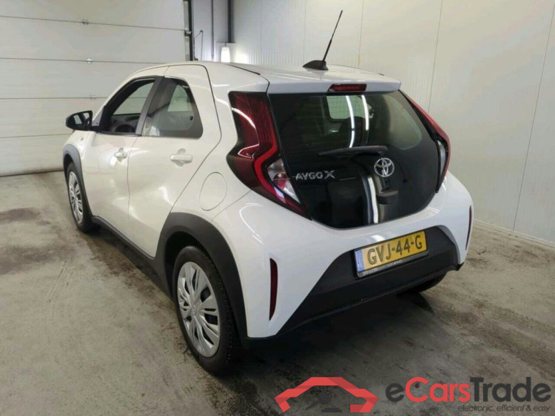 TOYOTA Aygo X 1.0 VVT-i MT Play #6