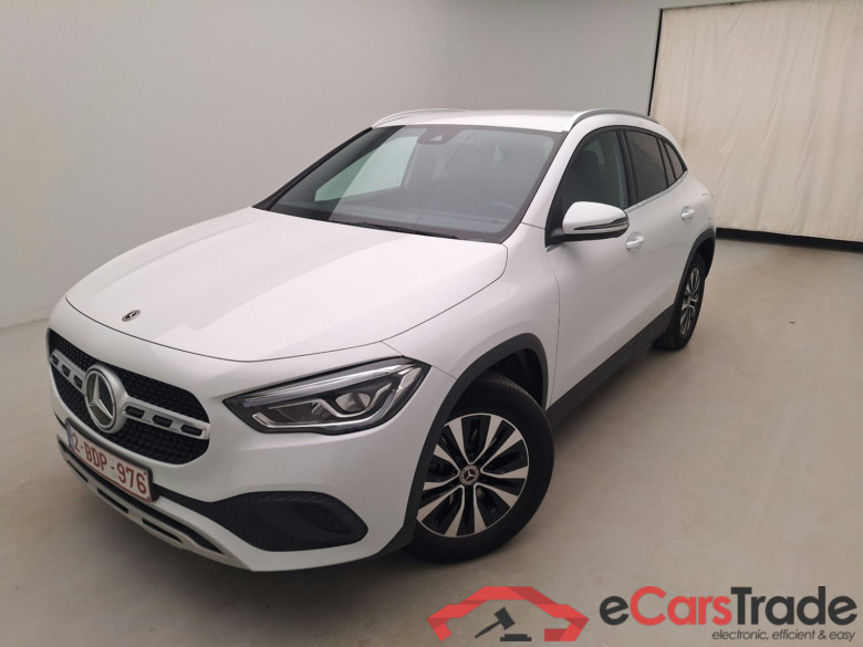 Mercedes, GLA '20 PHEV, Mercedes-Benz GLA GLA 250 e 5d (Annulatie Release: nieuwe plaat 2JVK190): Parking Arval #2