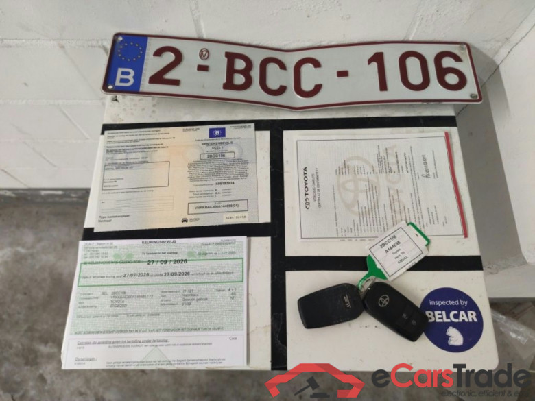 Toyota Yaris 1.5 VVT-i Hybrid Iconic e-CVT 5d #4