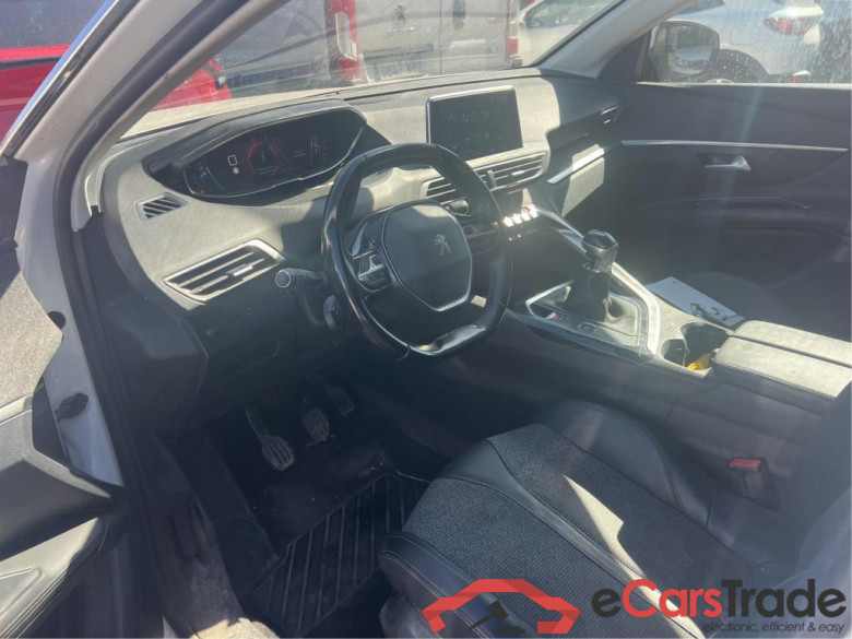 PEUGEOT 3008 / 2016 / 5P / todoterreno 1.2 PURETECH 96KW (130CV) ALLURE S&S (CX) #3