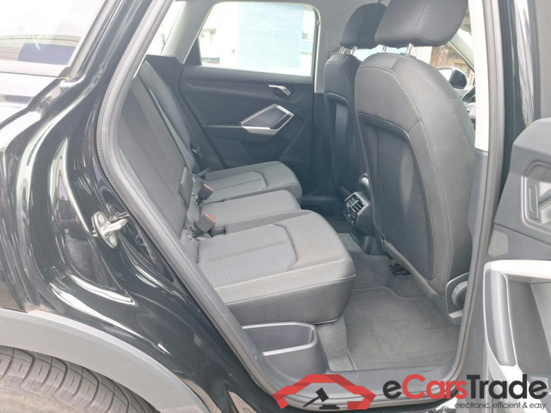 AUDI Q3 1.4 45 TFSI E S TRONIC #6