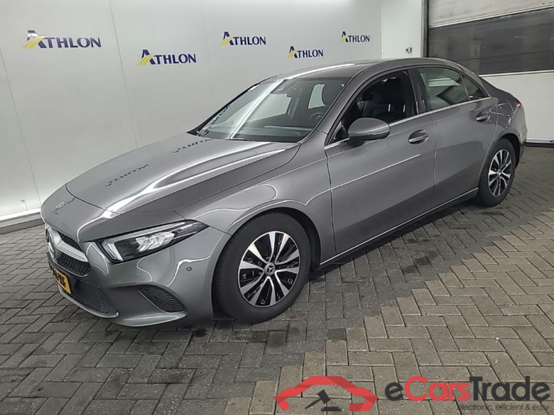 MERCEDES-BENZ A-Klasse Limousine A 180 DCT Business Line 4D 100kW