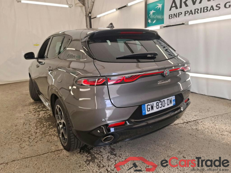 ALFA ROMEO Tonale / 2022 / 5P / SUV 1.3T PHEV 280 AT6 Q4 Veloce #3