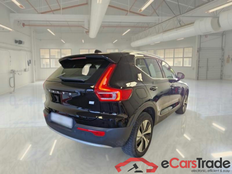 VOLVO XC40 / 2021 / 5P / SUV T4 RECHARGE PLUG-IN AUTO CORE #2