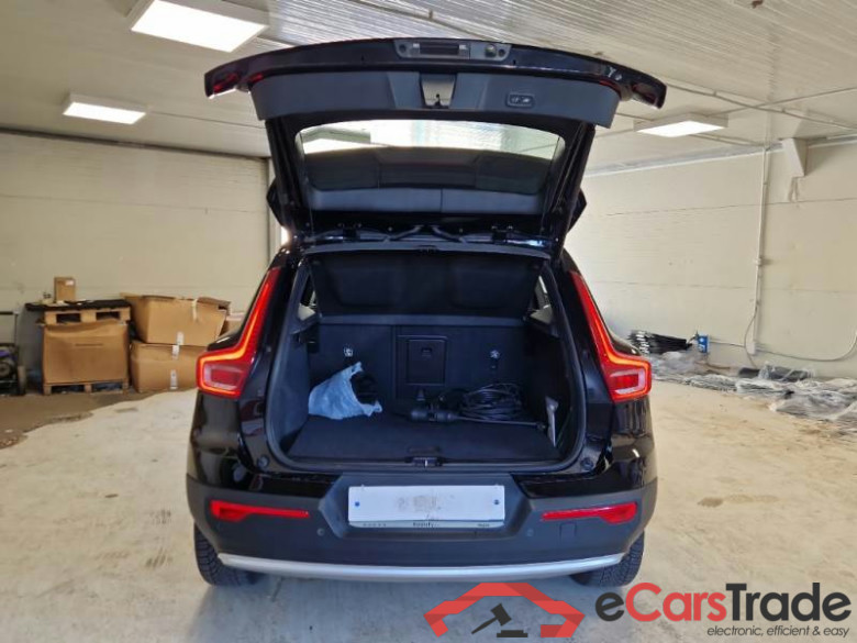 VOLVO XC40 / 2021 / 5P / SUV T4 RECHARGE PLUG-IN AUTO CORE #5