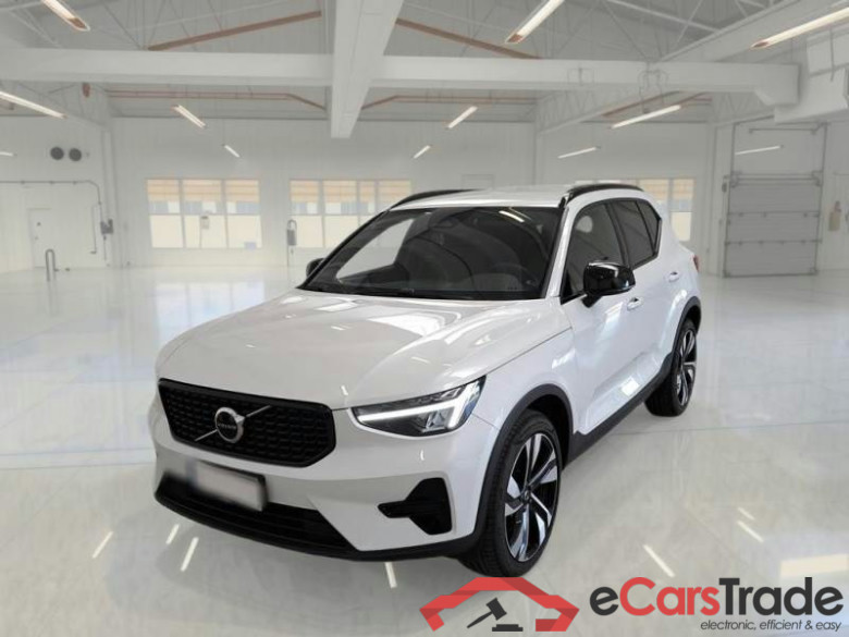 VOLVO XC40 / 2021 / 5P / SUV B3 AUTOMATICO PLUS DARK