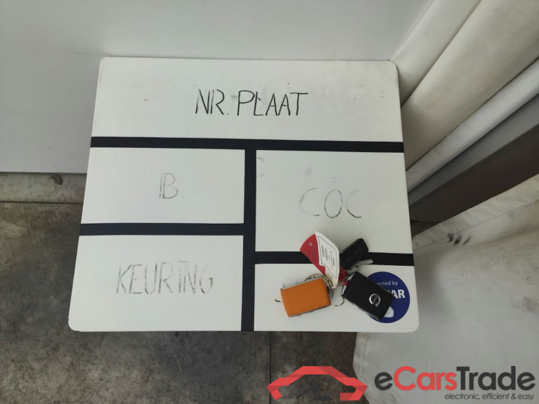 VOLVO XC40 1.5 T5 180 Recharge Inscription DCT 5d #4