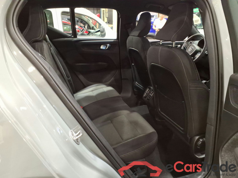 VOLVO XC40 1.5 T2 CORE AUTO #5