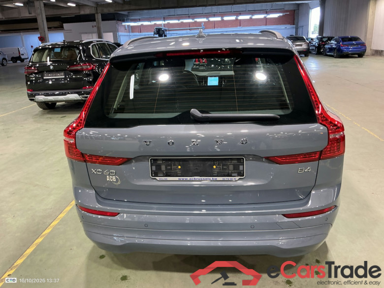 VOLVO XC60 2.0 B4 D MHEV MOMENTUM PRO AUTO #5