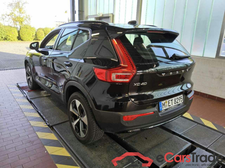 Volvo XC40 (2017->) DE - SUV5 B4 2WD EU6d, Plus Dark, (Facelift) 2022 - 2024 #4