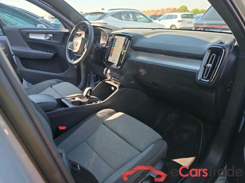 VOLVO XC40 / 2021 / 5P / todoterreno 1.5 T4 Recharge PHEV Core Auto #6