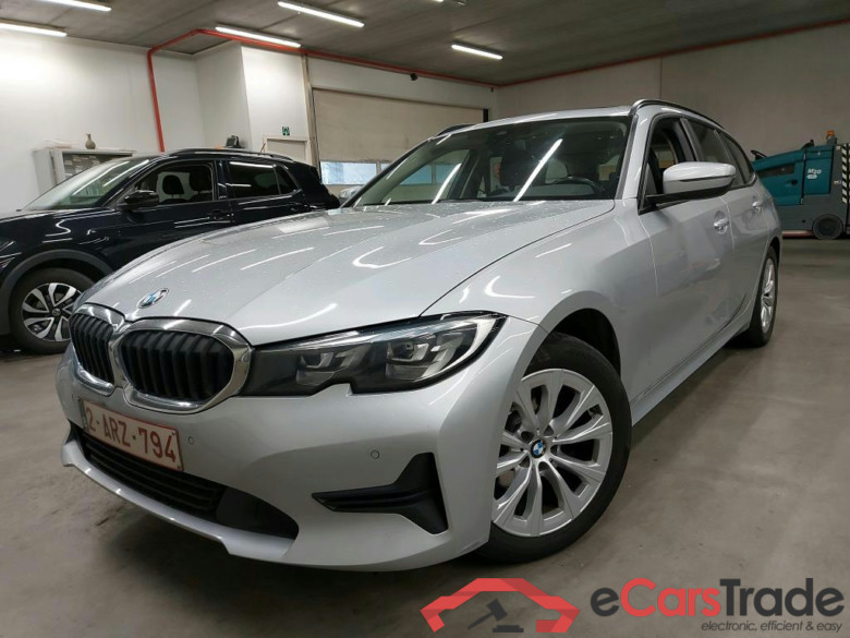 BMW - BMW 3 TOURING 318iA 156PK Advantage Pack Business With Sport Seats & Pano Roof * PETROL *