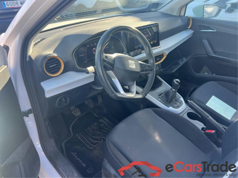 SEAT Arona / 2021 / 5P / todoterreno 1.0 TSI 81kW (110CV) Style XL(SP) #3