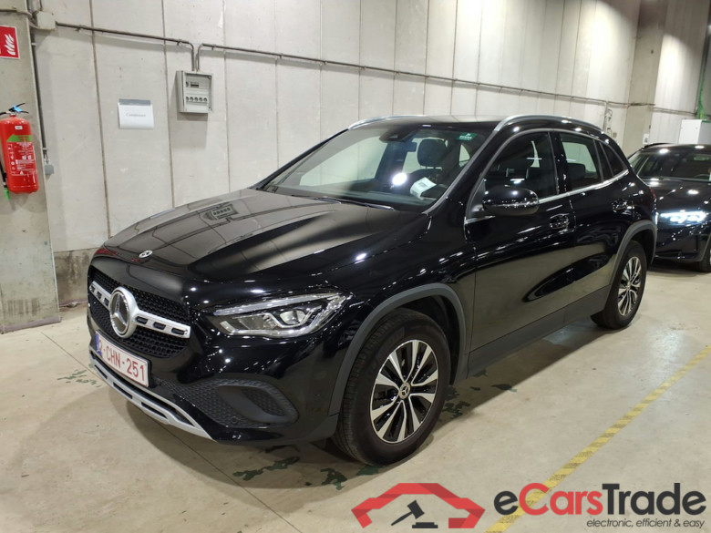 MERCEDES-BENZ GLA 1.3 GLA 250 E DCT BUSINESS SOLUTION