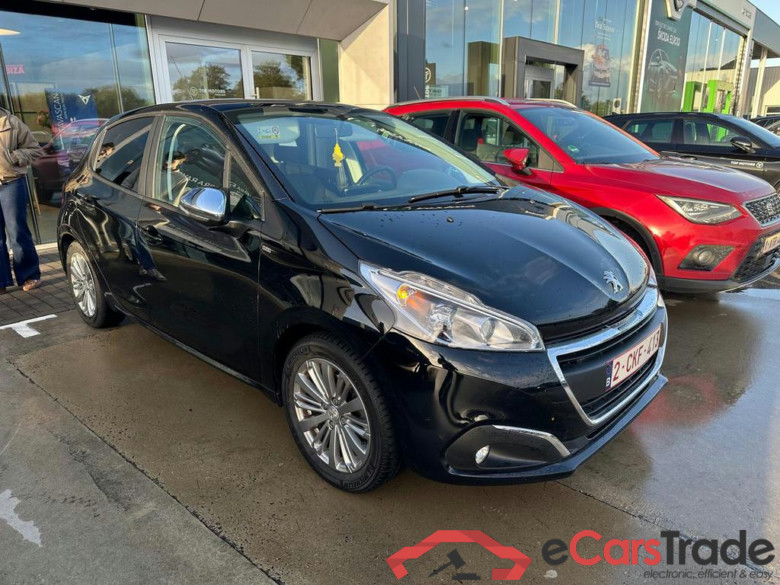 PEUGEOT 208 1.2i PureTech Style