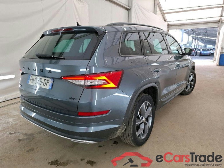 SKODA Kodiaq / 2016 / 5P / SUV 2.0 TDI 150 SCR DSG7 4X4 7 Pl. SPORTLIN #3