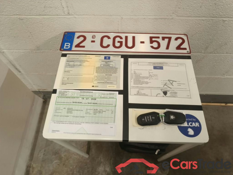 Peugeot 308 SW 1.2 PureTech 130 S&S Allure Pack 5d #4