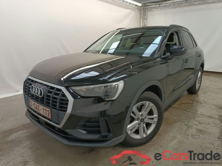 Audi Q3 35 TDI S Tronic Bus. Ed. Attraction 5d