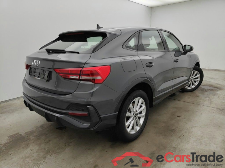 Audi Q3 Sportback 45 TFSI e S tronic 5d #2