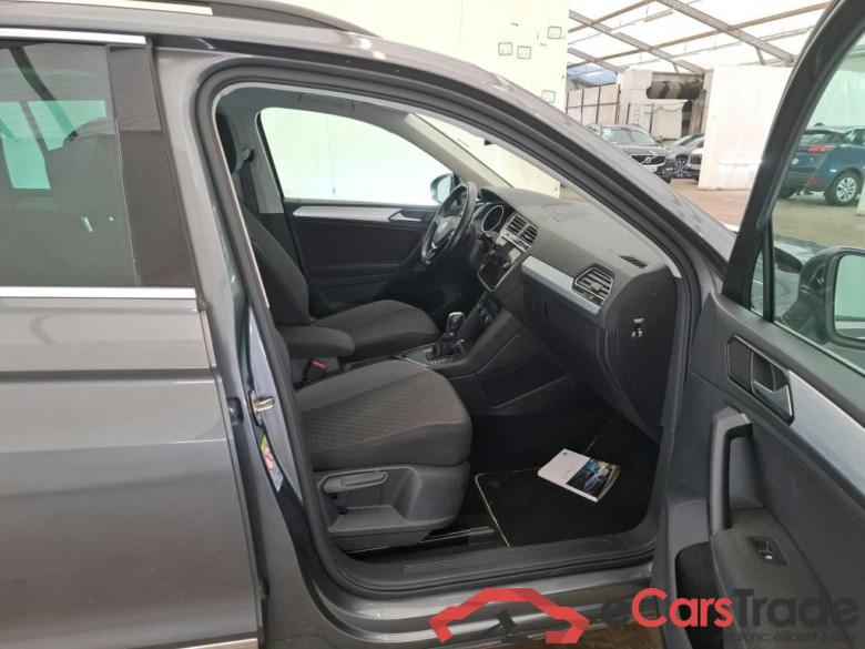 VOLKSWAGEN Tiguan 5p SUV 20 TDI 150 DSG7 Confortline Busines BMT #6