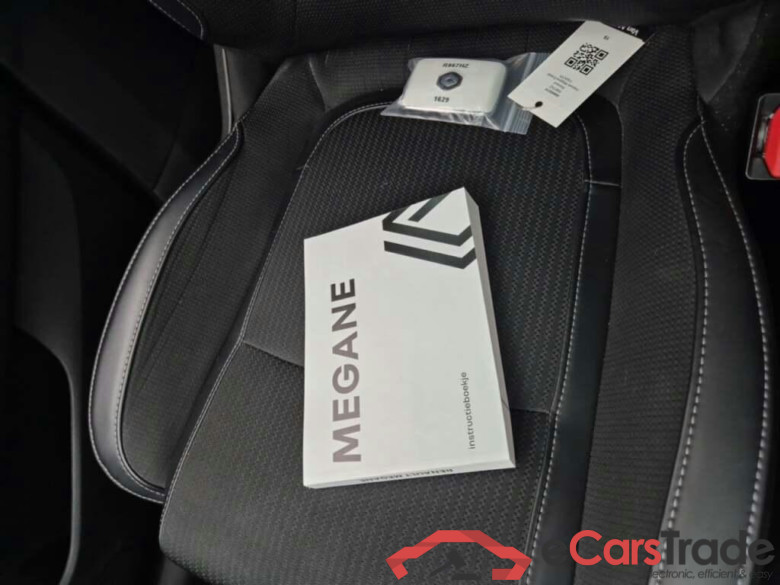 RENAULT Mégane Estate 1.5 Blue dCi Intens #6