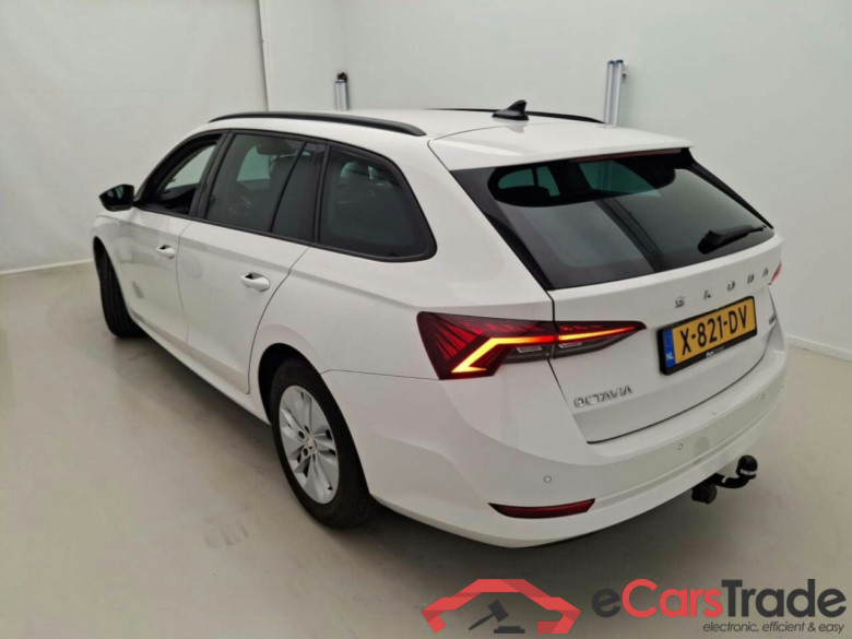 SKODA Octavia Combi 1.0 TSI Bns Edition #4