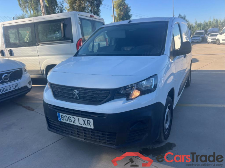 PEUGEOT Partner / 2018 / 3P / furgón derivado de turismo Pro Standard 600kg BlueHDi 73kW #1