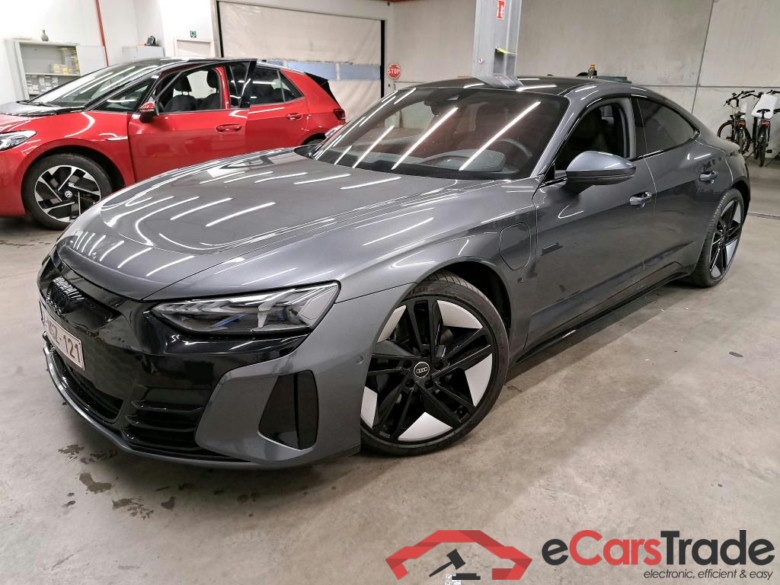 AUDI - AUD E-TRON GT 476PK Quattro Pack Platinum &18 Way Sport Massage Seats Heated Front & Rear  & Matrix LED & Adaptive Air Suspension & B&O & Head Up & Assistance & Shadow Plus & 21 Inch  * ELECTRIC *