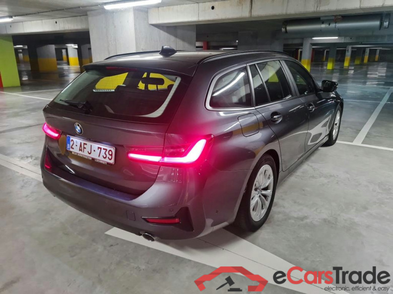 BMW - BMW 3 TOURING 318dA 150PK Business Edition & Pack Business With Heated Seats & Parking Assistant Pack & Towing Hook #2