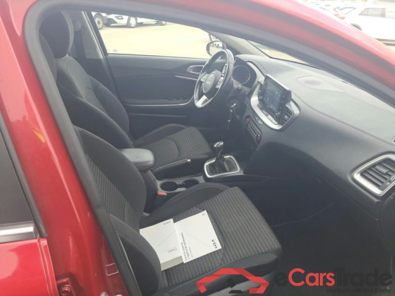 KIA XCeed / 2019 / 5P / todoterreno 1.0 T-GDi Drive 88kW (120CV) #6