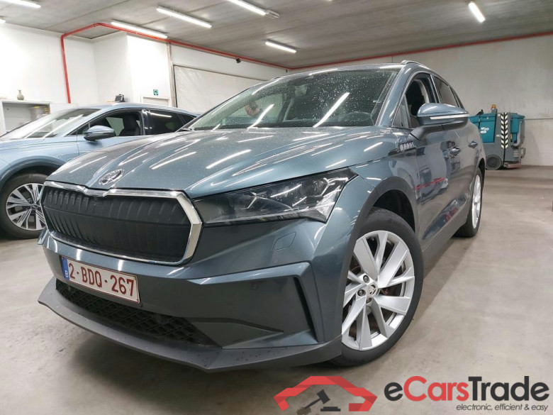 SKODA - SKO ENYAQ iV 60 180PK With Heat Pump & Lodge Design Selection Interior & Pack Climate & Comfort With Electric Heated Seats & Park Sensors Front & Rear * ELECTRIC *