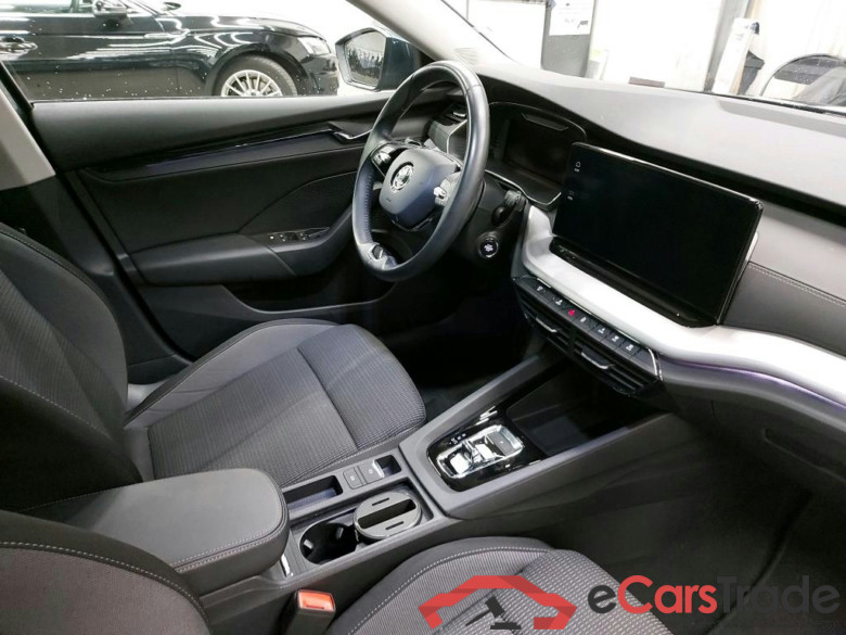 SKODA - SKO OCTAVIA COMBI CRTDI 150PK DSG7 Ambition & Corporate Pack & Removable Trailer Hook #3