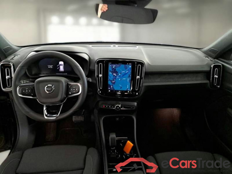 VOLVO XC40 / 2021 / 5P / SUV RECHARGE PLUS #3