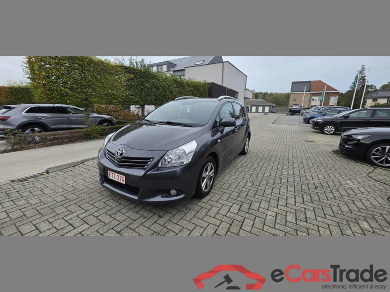 TOYOTA Verso 1.8i   7pl. #1