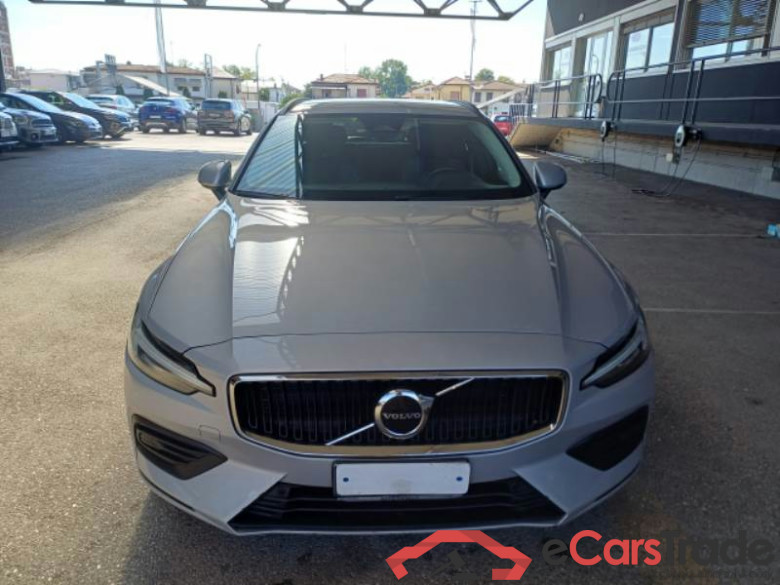 VOLVO V60 / 2019 / 5P / STATION WAGON B4 D AUTOM.CORE #6