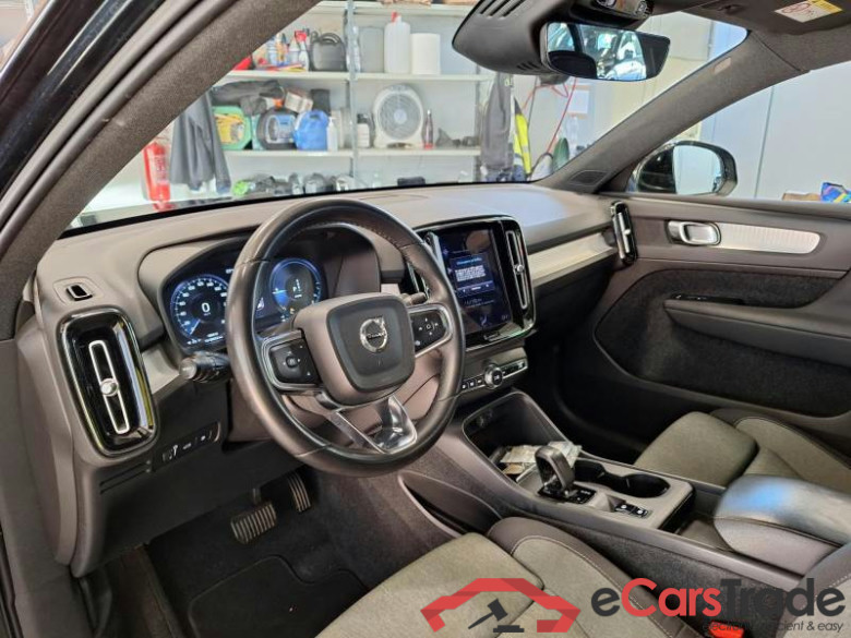 VOLVO XC40 / 2021 / 5P / SUV T4 RECHARGE PLUG-IN AUTO CORE #3