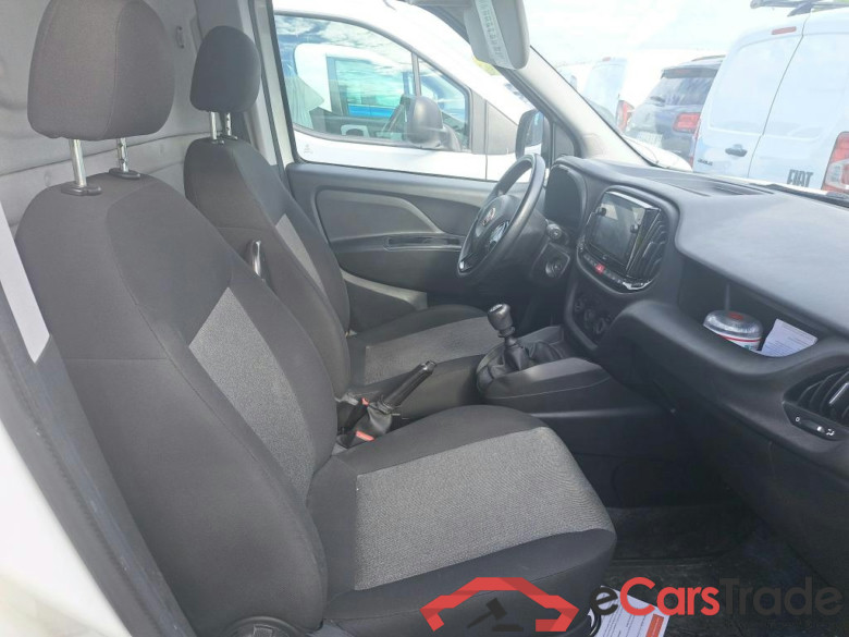 FIAT Doblò Cargo/2015/4P/furgón derivado de turismo Cargo SX 1.6 Mjet 66kW (90CV) (AC) #6