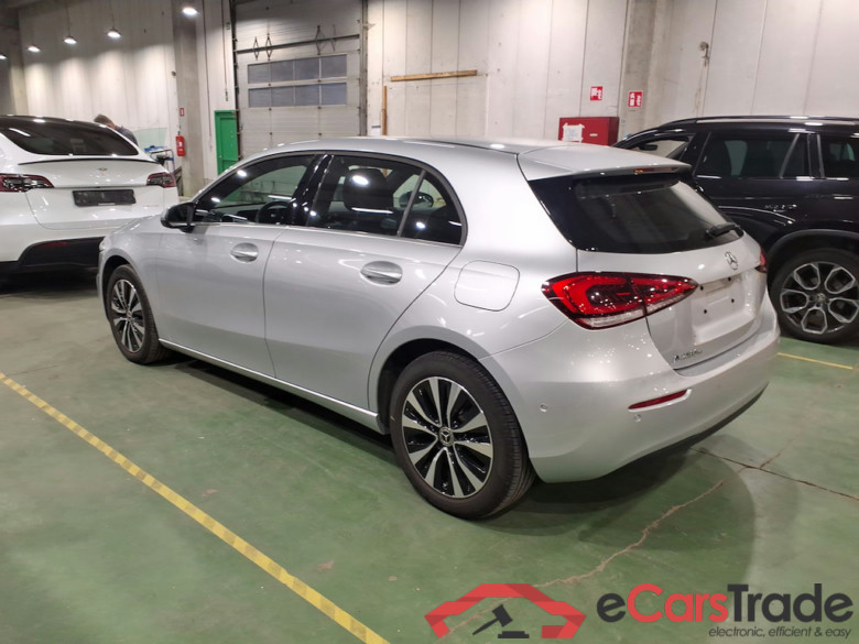 MERCEDES-BENZ A-CLASS 1.3 A 250 E DCT #2